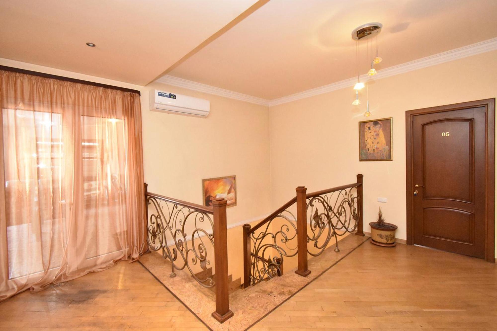 Amigo Guest Hostel Yerevan Exterior photo