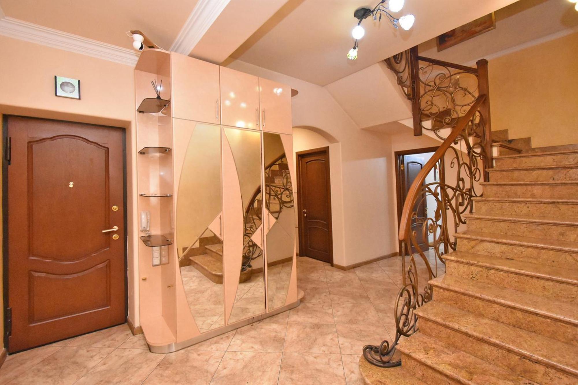 Amigo Guest Hostel Yerevan Exterior photo
