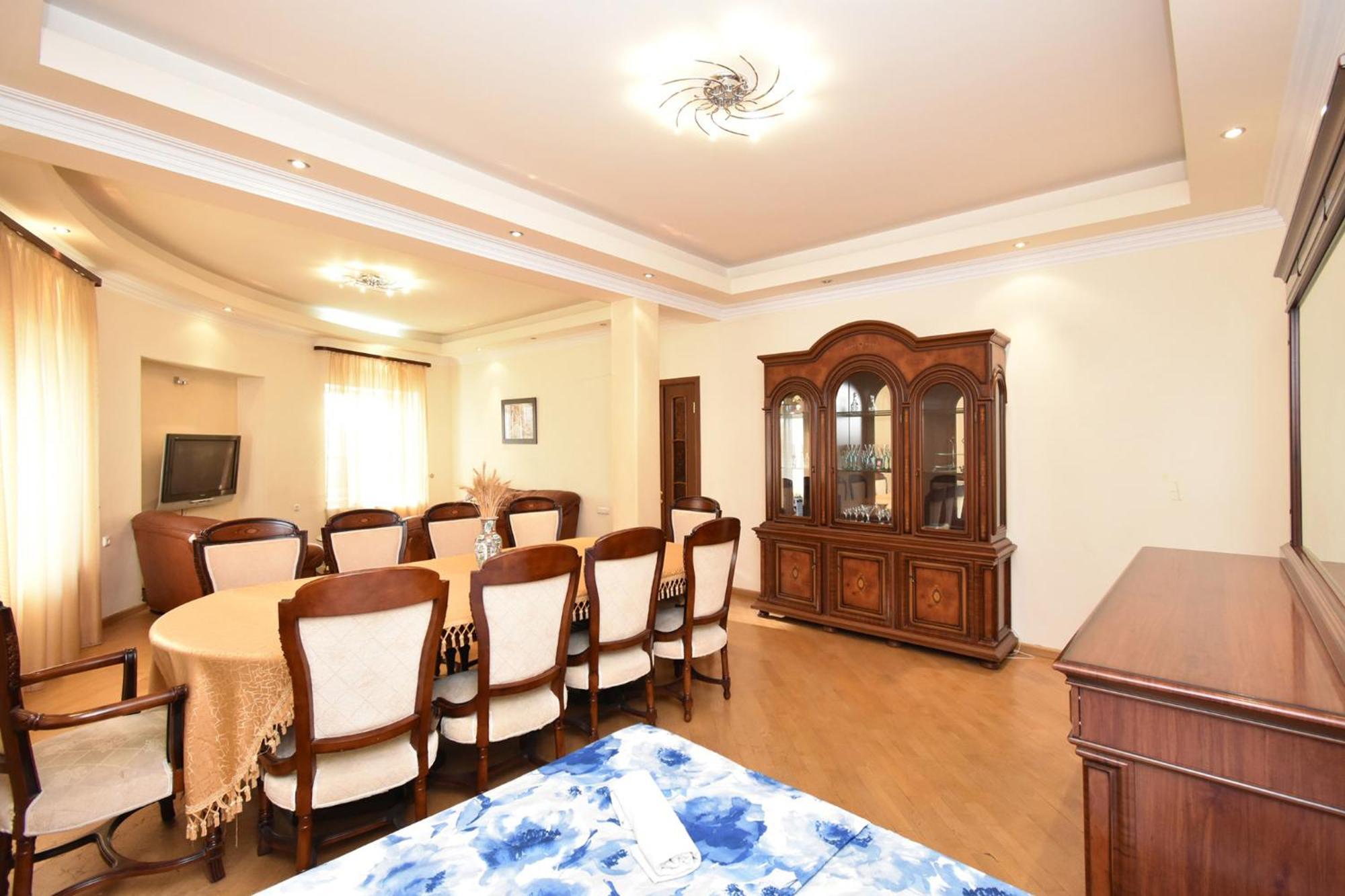 Amigo Guest Hostel Yerevan Exterior photo
