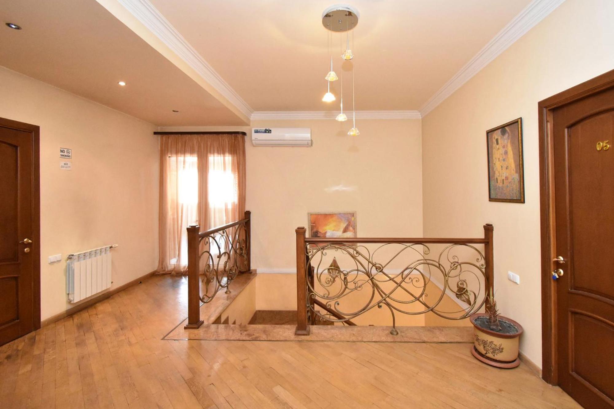 Amigo Guest Hostel Yerevan Exterior photo