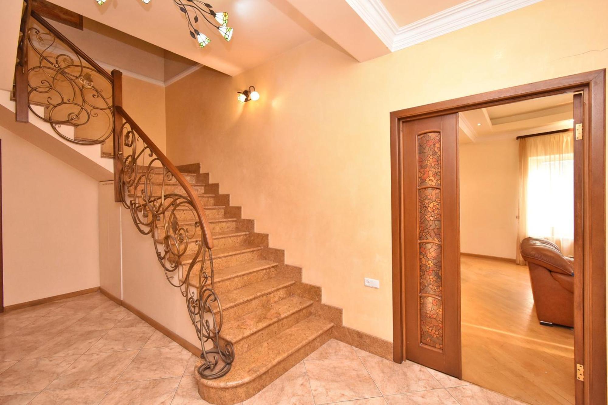 Amigo Guest Hostel Yerevan Exterior photo